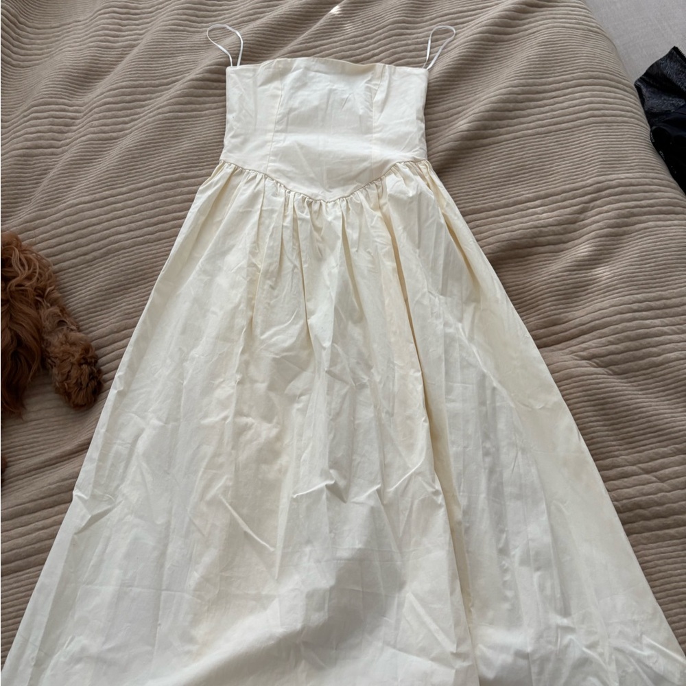 We wore what strapless linen dress